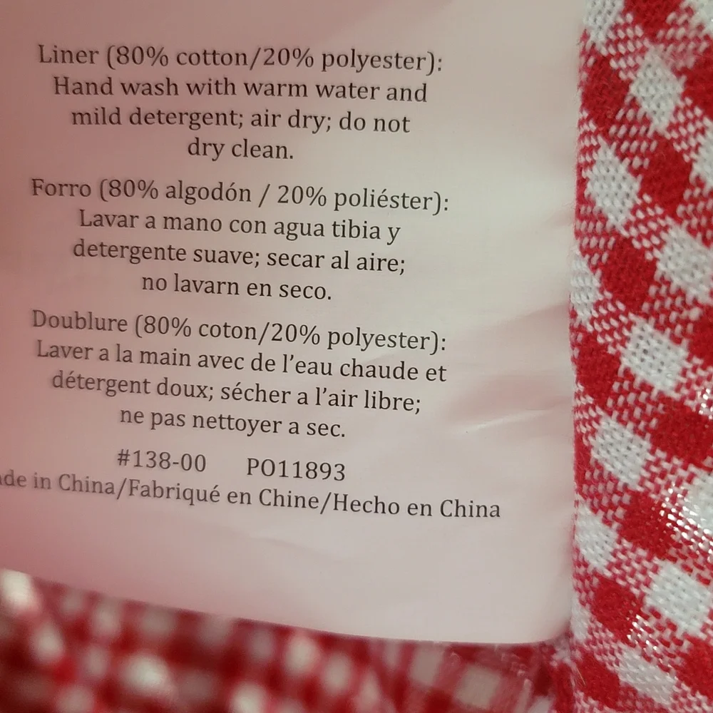 ​Picnic Time Wicker Picnic Basket Vintage  Red & White Gingham Liner Cottagecore